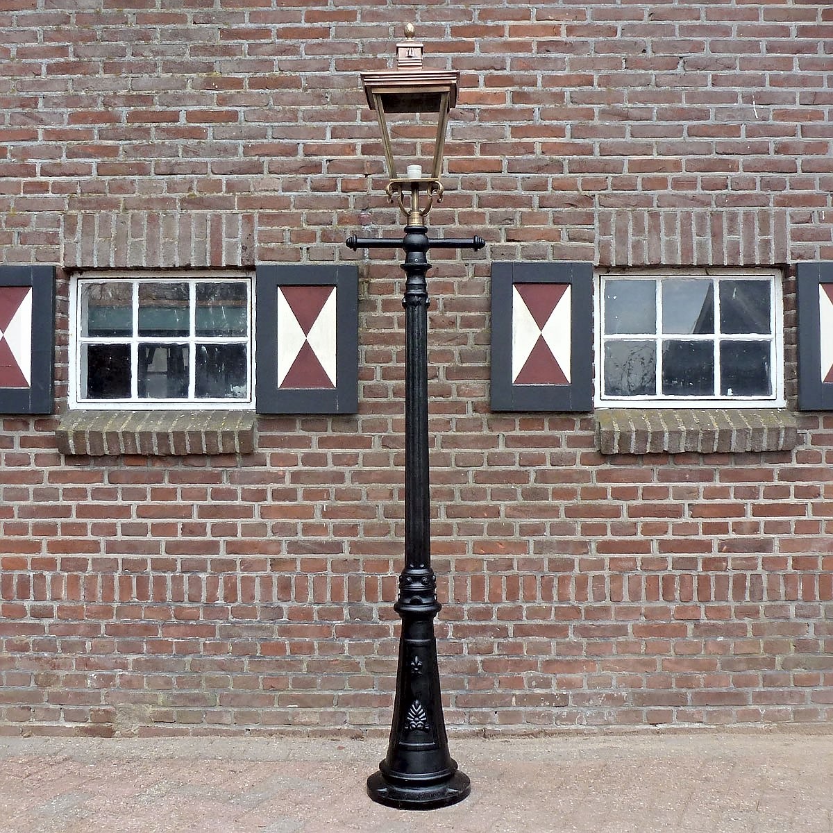 E82. Rotterdam + supporto scala dritto + testata rame con 4 lati 70. 256 cm